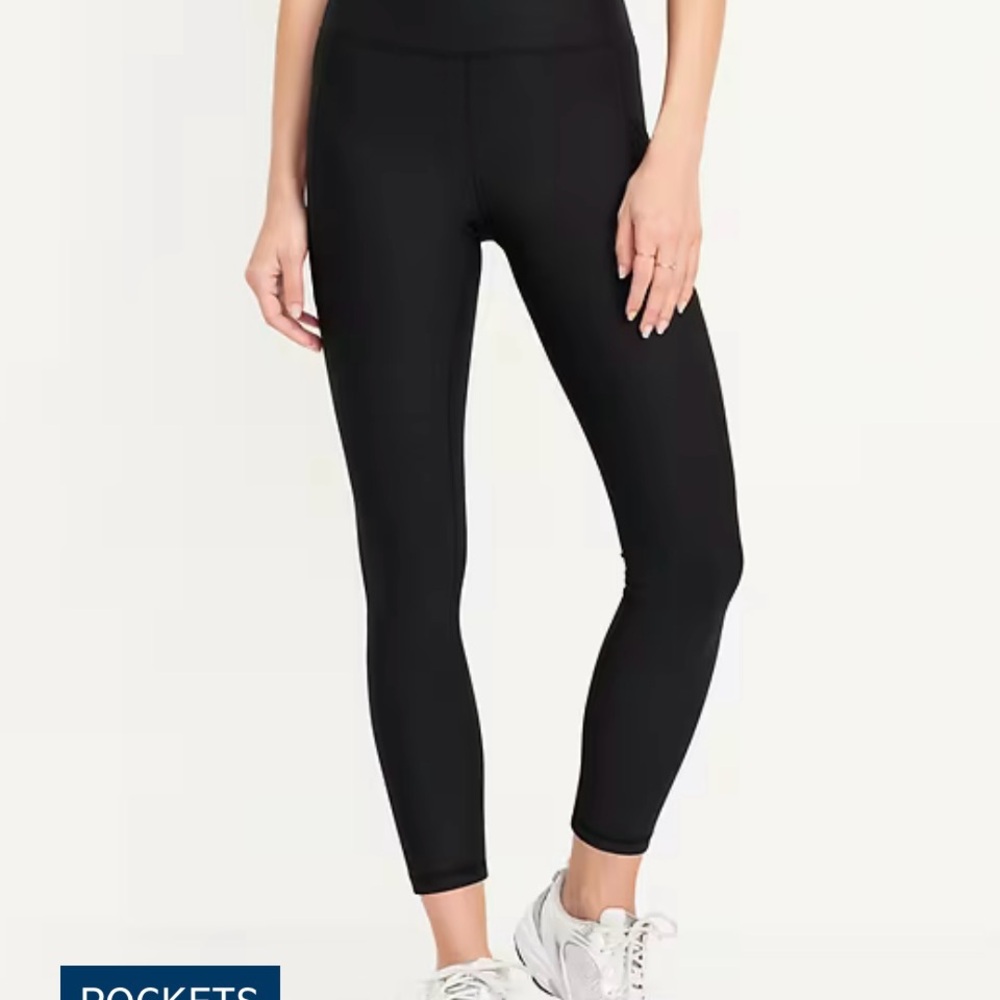 Old Navy Women's Powersoft Ribbed Black Leggings